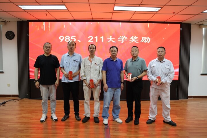 ����ͨ���������Ʒ���3.6��Ԫ��һ��������Ա����Ů��ѧ¼ȡ������